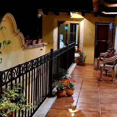 Hotel Casa Real Antigua Exterior photo
