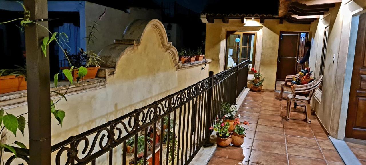 Hotel Casa Real Antigua Exterior photo
