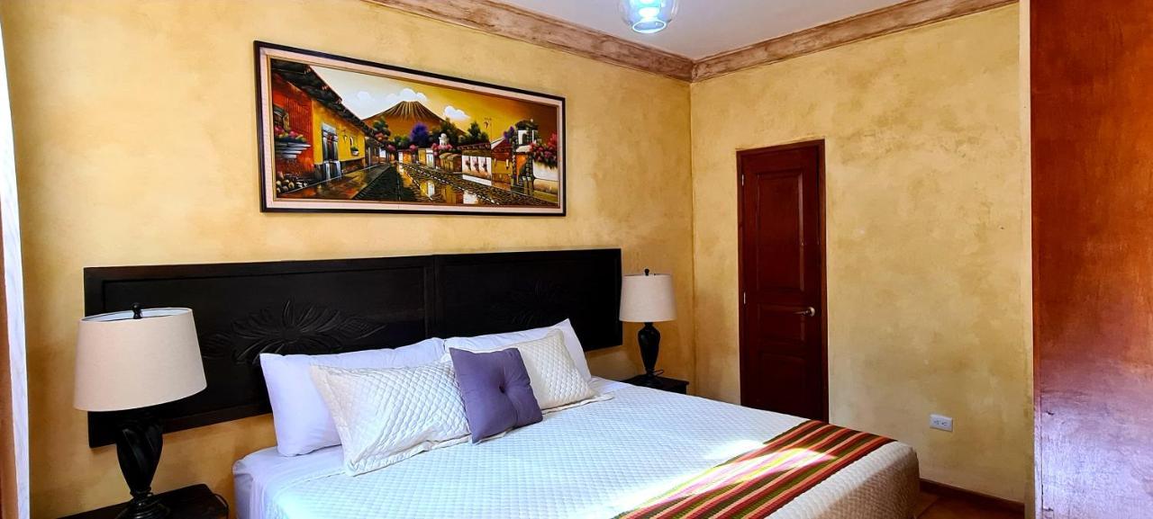 Hotel Casa Real Antigua Exterior photo