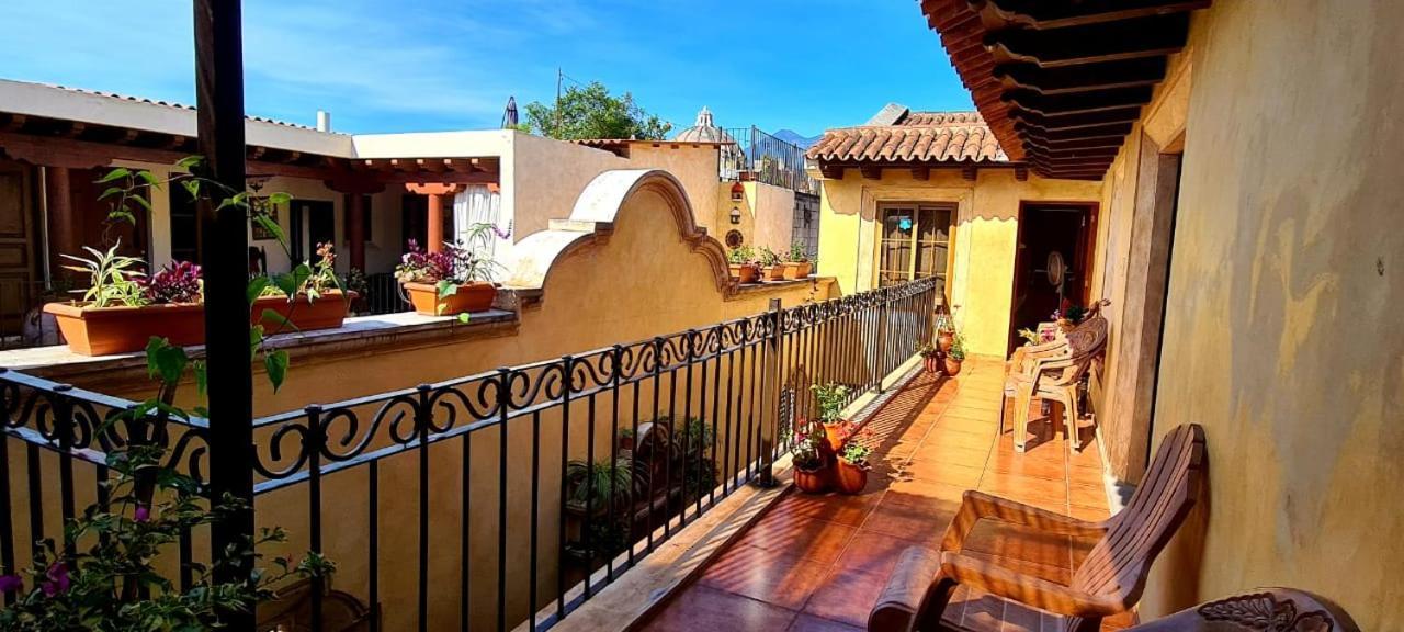 Hotel Casa Real Antigua Exterior photo